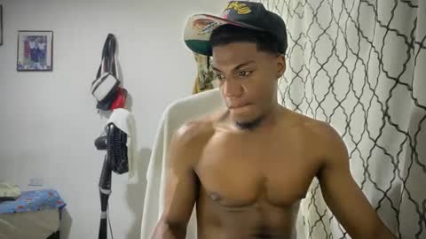 Snapshot of horneyguy2399 chatting on September 2025 01:28:02 AM sugarbaby online show from September 2025 01:28:02 AM