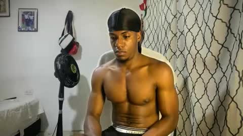 Snapshot of horneyguy2399 chatting on September 2025 02:44:02 AM sugarbaby online show from September 2025 02:44:02 AM