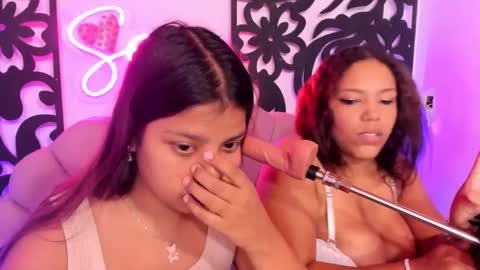 CATALINA Y LAURA  online show from March 2025 01:06:01 AM