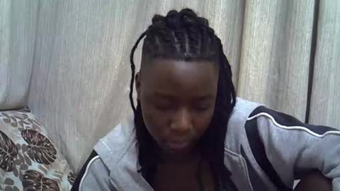 Leila online show from February 2026 07:21:01 PM