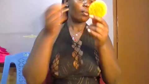 Snapshot of horny_hearts chatting on December 2025 07:22:01 PM phanice online show from December 2025 07:22:01 PM