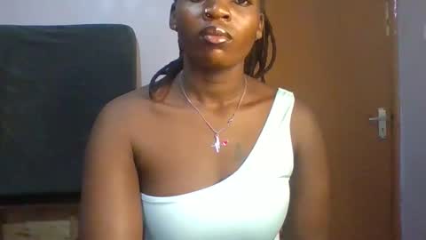 Snapshot of horny_hearts chatting on December 2025 07:28:02 AM phanice online show from December 2025 07:28:02 AM