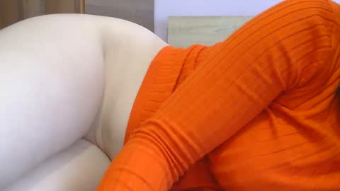 Snapshot of horny_hey chatting on February 2025 07:01:02 AM Serena online show from February 2025 07:01:02 AM