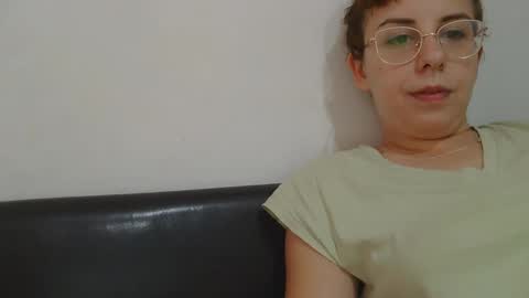 Snapshot of horny_hey chatting on September 2025 08:40:01 AM Serena online show from September 2025 08:40:01 AM