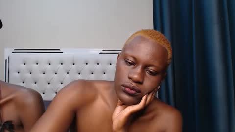 Laurel online show from October 2025 08:08:01 PM