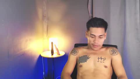 Snapshot of horny_lucasxxxx chatting on April 2026 10:39:01 AM Horny Lucas online show from April 2026 10:39:01 AM