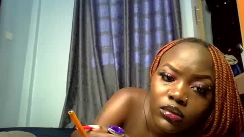 Snapshot of horny_lunah chatting on April 2026 06:19:02 AM horny_lunah online show from April 2026 06:19:02 AM