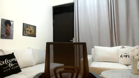 horny_princcess online show from November 2025 05:12:03 AM