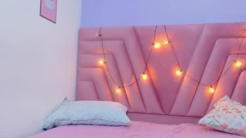 Khloe  online show from February 2026 12:26:01 PM