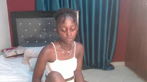 Bella online show from December 2024 10:28:02 PM