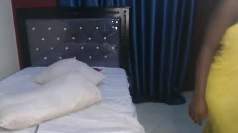 Bella online show from December 2024 01:35:02 AM