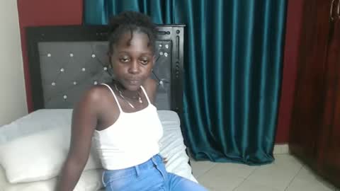 Bella online show from December 2024 10:58:02 PM