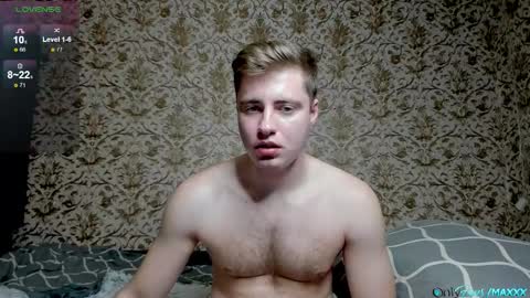 Snapshot of hornyblondieboyy chatting on November 2025 03:37:02 PM Max online show from November 2025 03:37:02 PM