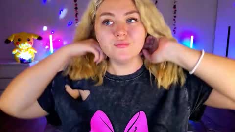 Snapshot of hornycakee chatting on September 2025 09:33:02 AM HornyCakee online show from September 2025 09:33:02 AM