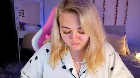 Snapshot of hornycakee chatting on October 2025 09:52:02 AM HornyCakee online show from October 2025 09:52:02 AM