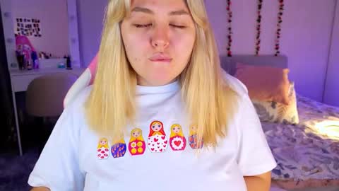 Snapshot of hornycakee chatting on November 2025 10:04:02 AM HornyCakee online show from November 2025 10:04:02 AM