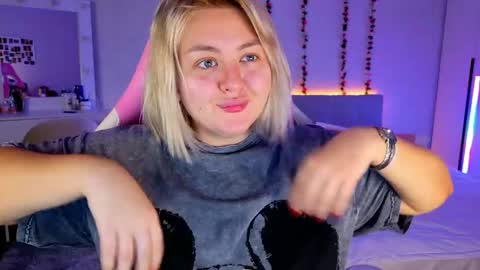 Snapshot of hornycakee chatting on April 2026 10:31:01 AM HornyCakee online show from April 2026 10:31:01 AM