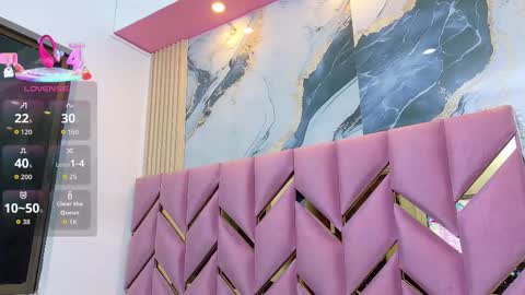 Valentina  online show from September 2025 12:43:02 PM