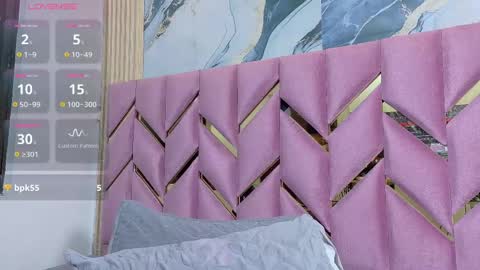 Valentina  online show from October 2025 12:58:01 PM