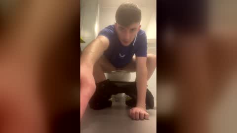 Snapshot of hornyjohnxc chatting on April 2026 03:52:01 PM hornyjohnxc online show from April 2026 03:52:01 PM