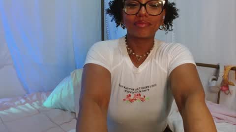 Horny Little Honey online show from January 2025 01:01:01 PM