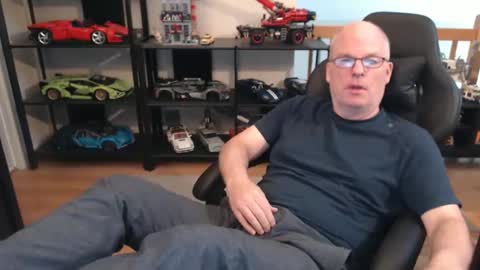 Snapshot of hornynthick70 chatting on January 2025 09:11:02 PM hornynthick70 online show from January 2025 09:11:02 PM