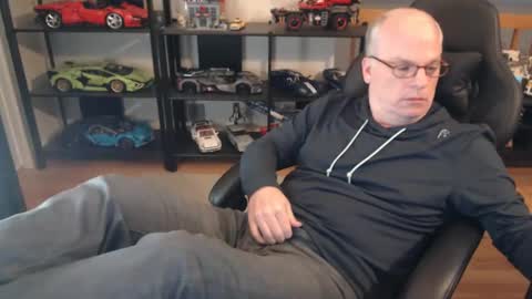 Snapshot of hornynthick70 chatting on February 2025 09:25:01 PM hornynthick70 online show from February 2025 09:25:01 PM