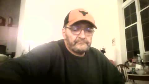 Snapshot of hornysiciliancock712446 chatting on November 2025 03:39:01 AM Peter online show from November 2025 03:39:01 AM