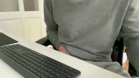 Steve online show from October 2025 07:17:02 AM