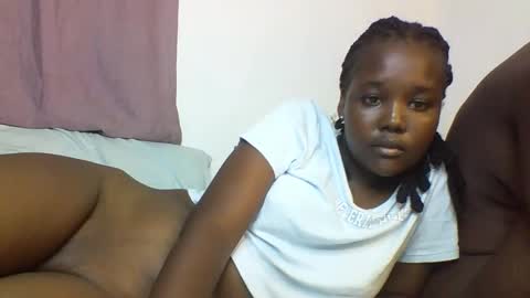Snapshot of hornyy_cutie chatting on October 2025 08:19:01 PM Its Cora online show from October 2025 08:19:01 PM