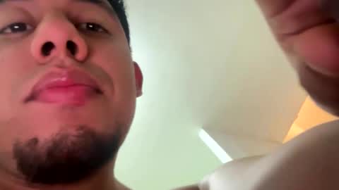 Snapshot of hot2512 chatting on February 2025 03:33:02 AM hot2512 online show from February 2025 03:33:02 AM