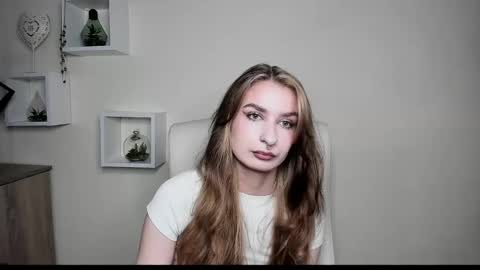 NINA online show from October 2025 06:24:02 AM