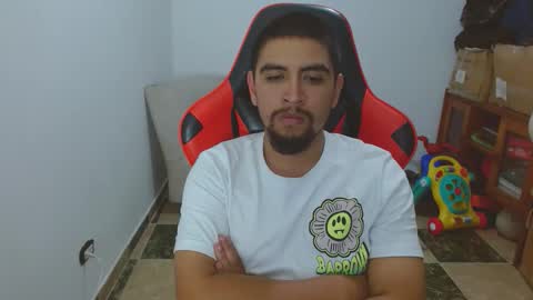 Snapshot of hot__husbands chatting on November 2025 02:06:01 AM hot__husbands online show from November 2025 02:06:01 AM