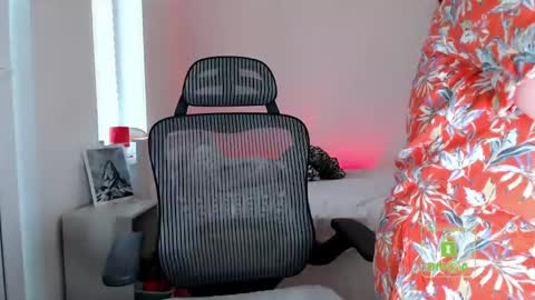 Snapshot of hot_and_pretty chatting on April 2026 03:08:01 PM Lila online show from April 2026 03:08:01 PM