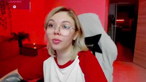 Snapshot of hot_babayaga chatting on November 2025 02:26:01 PM online show from November 2025 02:26:01 PM