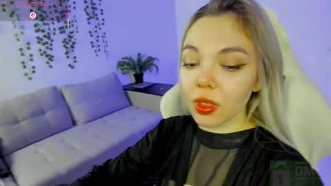 Snapshot of hot_babayaga chatting on November 2025 04:23:01 PM online show from November 2025 04:23:01 PM