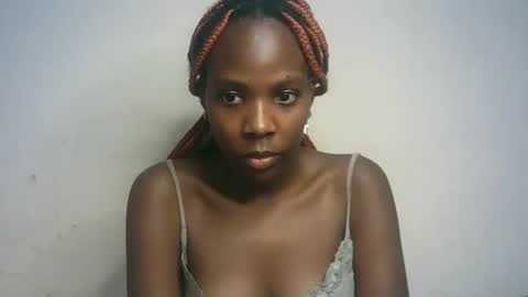 Snapshot of hot_berry2003 chatting on January 2025 05:13:01 PM Millie online show from January 2025 05:13:01 PM