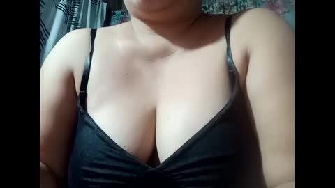 Snapshot of hot_boobs21 chatting on October 2025 12:01:02 PM hot_boobs21 online show from October 2025 12:01:02 PM