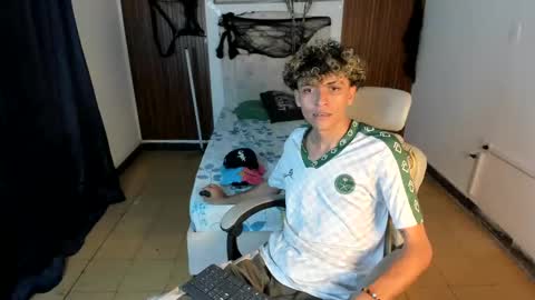 hot bunny online show from November 2025 01:15:01 AM