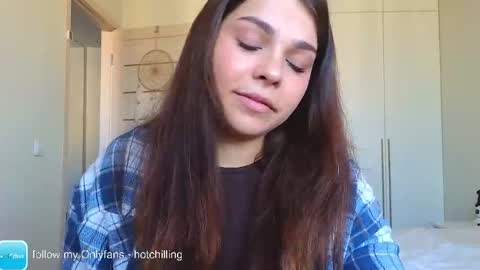 Snapshot of hot_chill__ chatting on March 2026 02:40:02 PM LiluCaroline online show from March 2026 02:40:02 PM