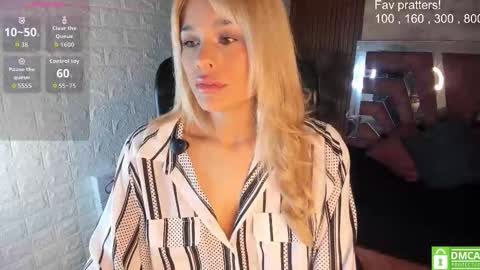 Snapshot of hot_cupid01 chatting on March 2026 10:51:01 AM Valery online show from March 2026 10:51:01 AM