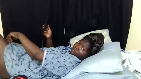 Milly online show from October 2025 05:27:01 AM