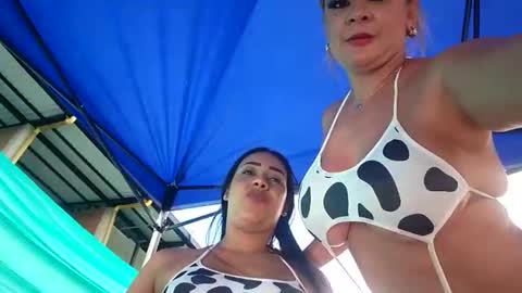 Snapshot of hot_kittens_xxx chatting on April 2026 09:39:33 PM kittens online show from April 2026 09:39:33 PM