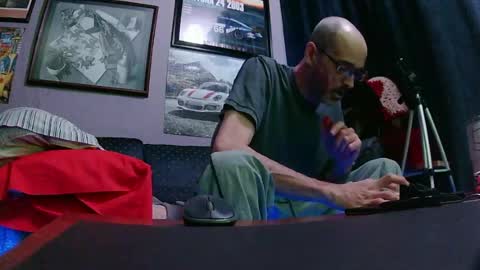 Snapshot of hot_krispy_kreme chatting on April 2026 04:16:01 AM hot_krispy_kreme online show from April 2026 04:16:01 AM