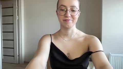 Lina online show from December 2024 07:51:02 AM