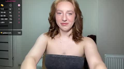 Lina online show from October 2025 02:34:01 PM