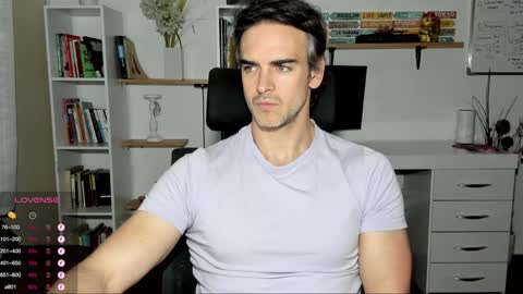 Martin online show from December 2024 04:06:01 PM