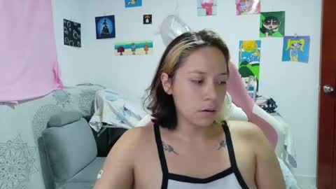 Snapshot of hot_mommymia chatting on May 2026 07:44:01 PM Mia online show from May 2026 07:44:01 PM