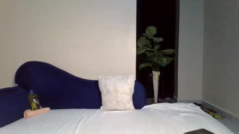 Snapshot of hot_nasty_baby chatting on May 2026 02:19:02 AM Bellah online show from May 2026 02:19:02 AM
