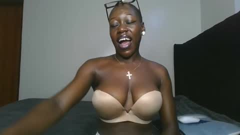 Snapshot of hot_petite1 chatting on March 2026 09:27:02 AM Hot petite online show from March 2026 09:27:02 AM